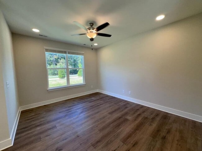 Building Photo - 824 Pryor St