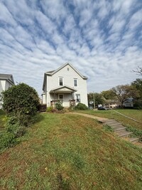 Building Photo - 3823 Ridge Ave