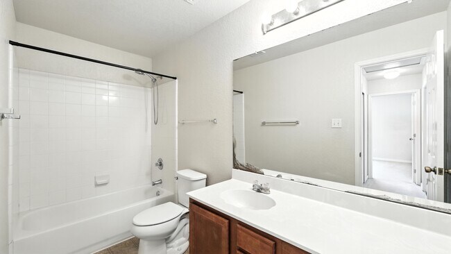 Building Photo - 4527 Summer Fall