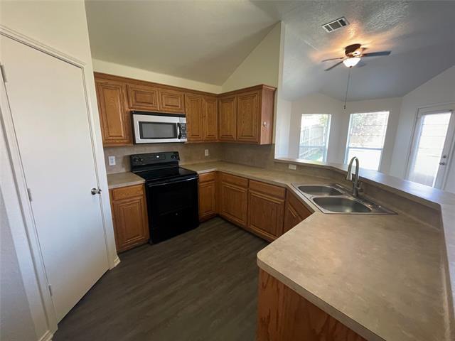 Building Photo - 4528 Wheatland Dr