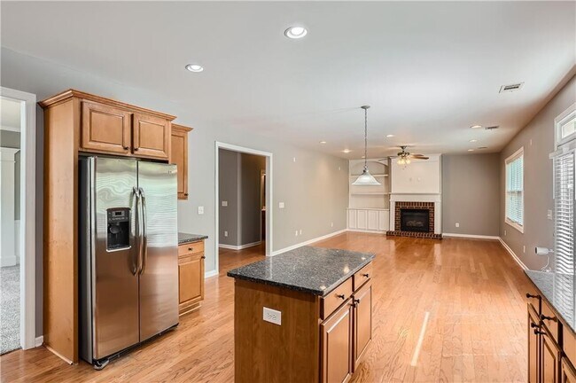 Building Photo - 5211 Lake Field Dr