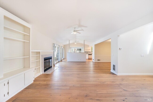 Building Photo - 1100 Princeton Dr