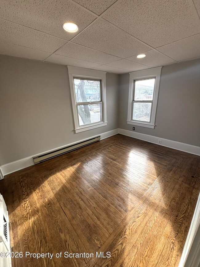 Building Photo - 942 Wyoming Ave