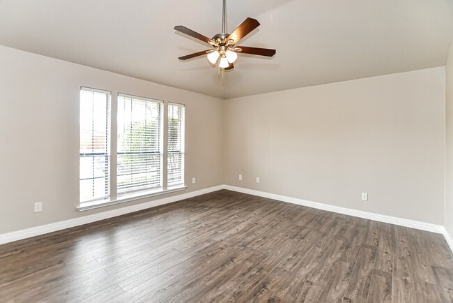 Building Photo - 7410 Aberdeen Dr