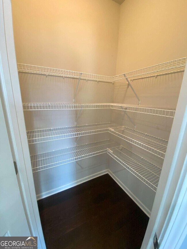 Building Photo - 5224 Cantbury Way