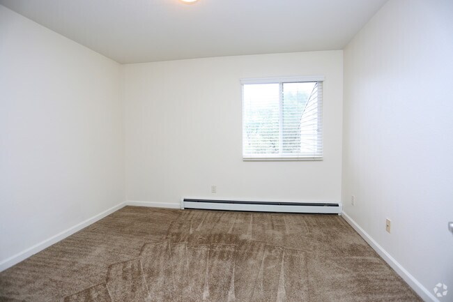 1BR, 1BA Standard - 563 - The Grove