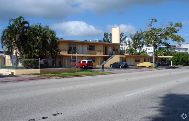 Building Photo - 1950 71st St