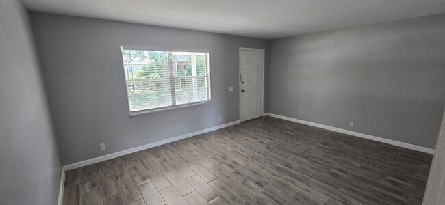 Building Photo - 5657 Struthers Ct