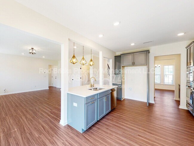 Building Photo - 17712 Summers Walk Blvd