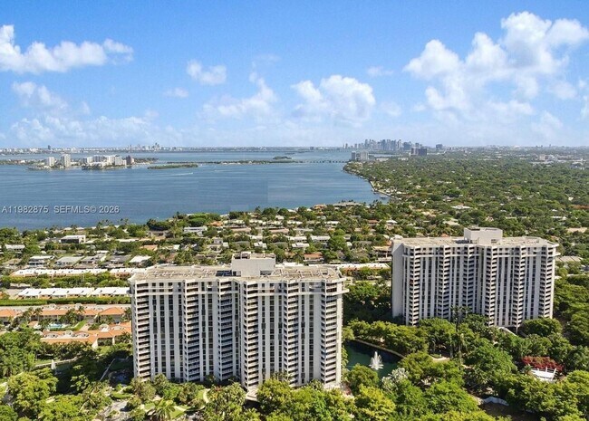Building Photo - 1000 Quayside Terrace