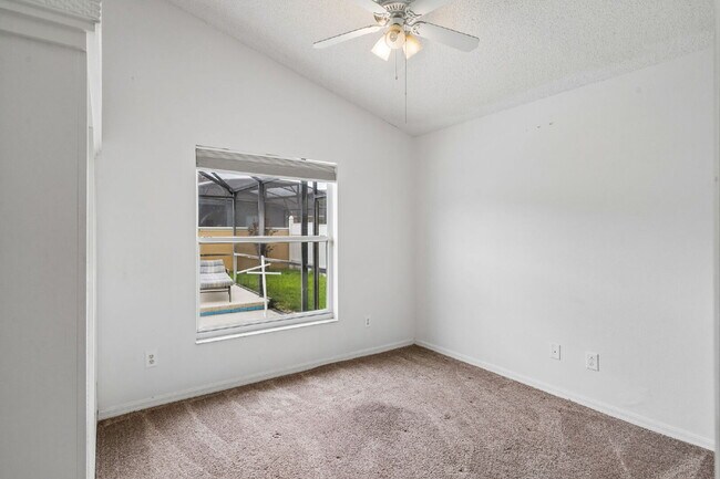 Building Photo - 2645 Oneida Loop