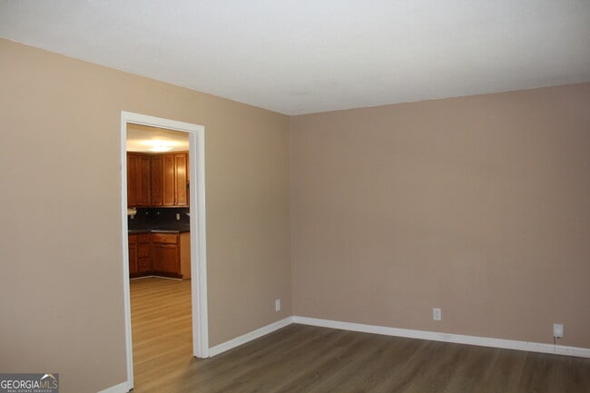 Building Photo - 289 Bruce St