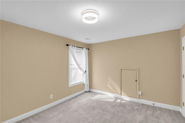 Building Photo - 1093 3rd St