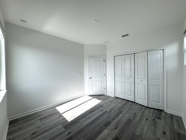 Building Photo - 336 Nine Iron Dr