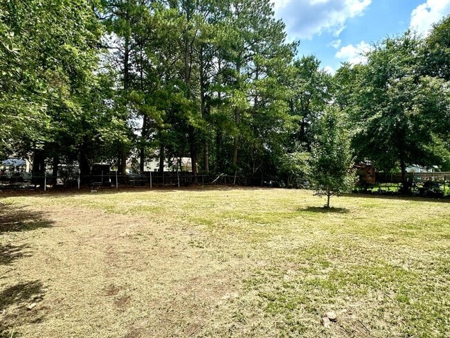 Building Photo - 1609 Grandview Dr