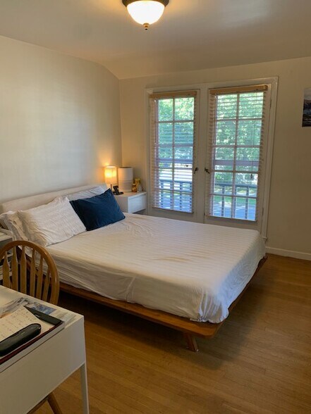 Building Photo - 585 California St