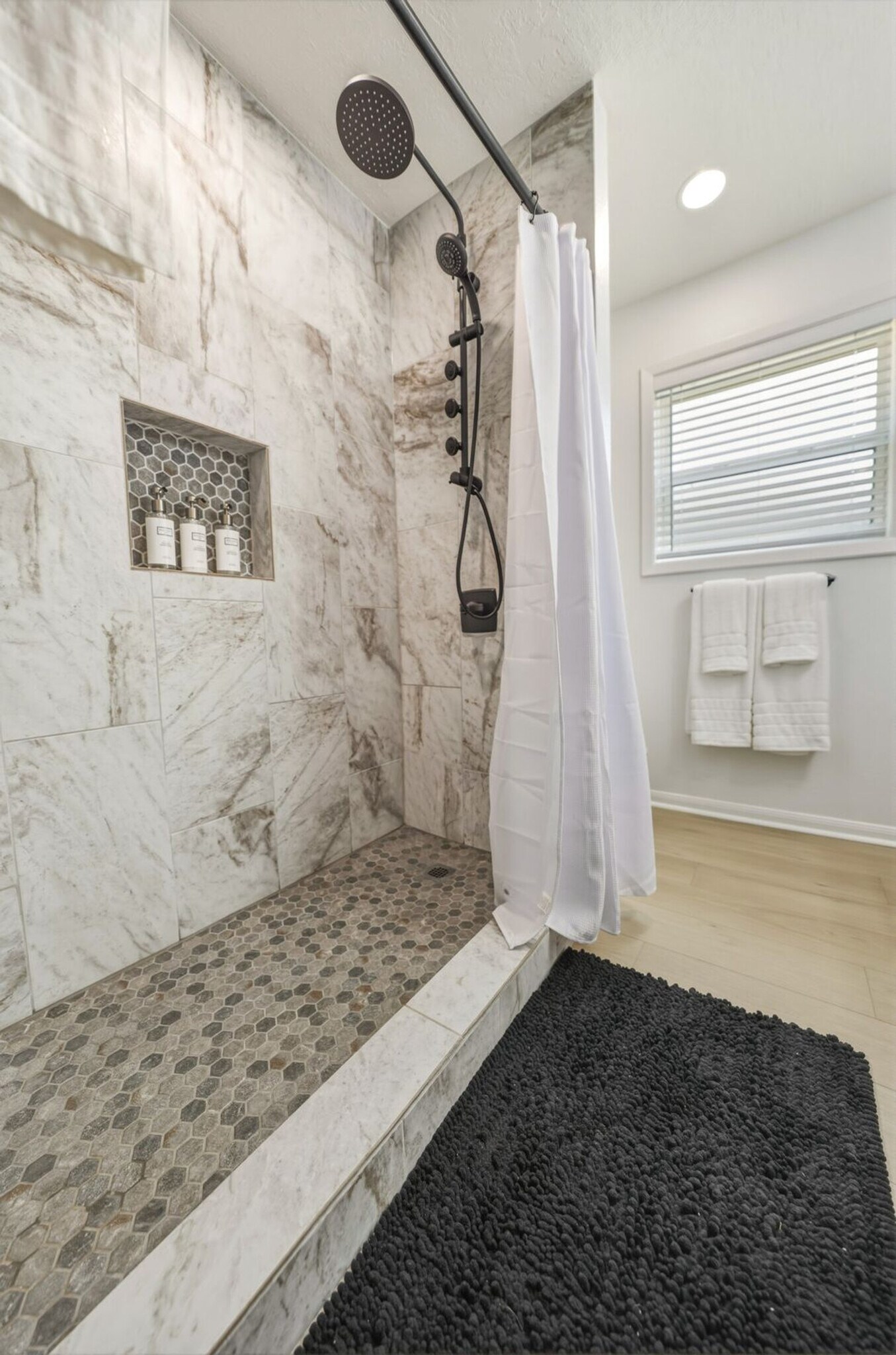 Building Photo - 1303 Langford St