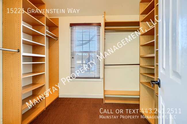 Building Photo - 15221 Gravenstein Way