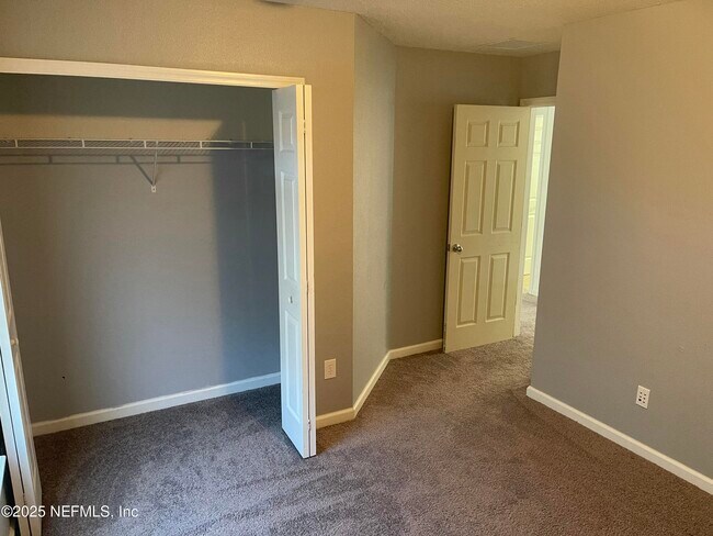 Building Photo - 736 Rembrandt Ave