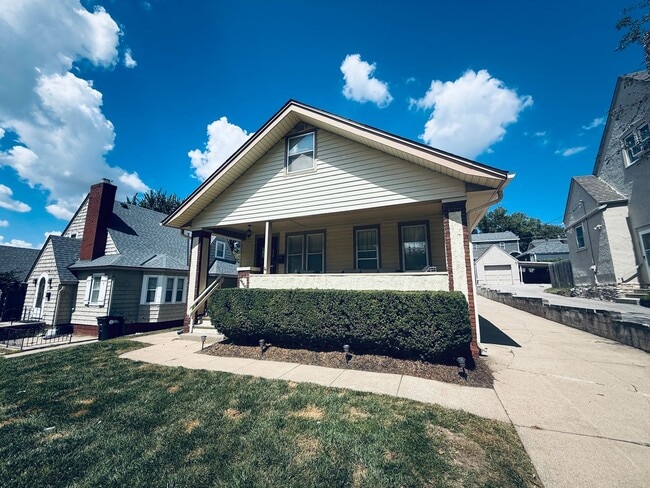 Primary Photo - 4666 Poppleton Ave