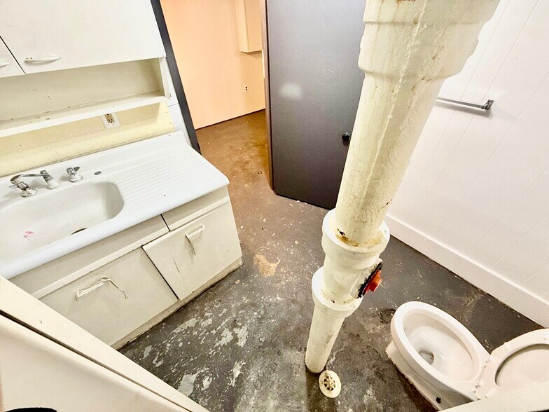 Building Photo - 3321 California St