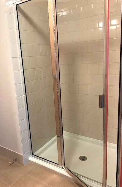 2nd En Suite Bathroom - 1221 SW 10th Ave