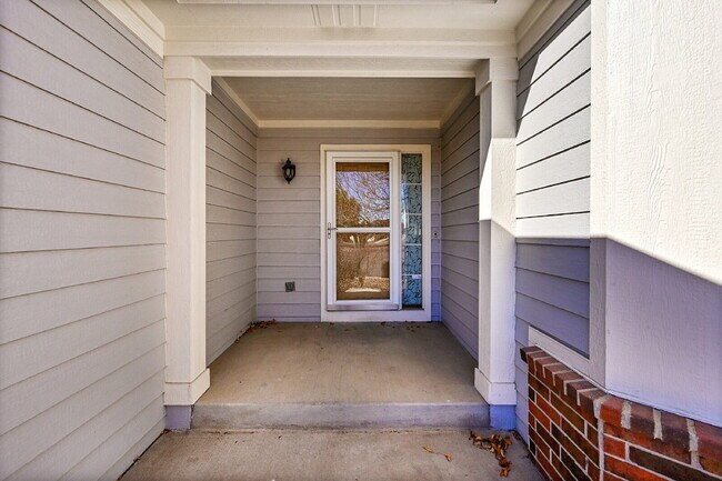 Building Photo - $2,500.00 - 3 Bedrooms, 2 Bathrooms, Singl...