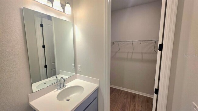 Building Photo - 14768 Field Daisy Dr
