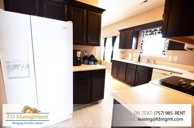 Building Photo - 3 Bedroom in York School District Availabl...