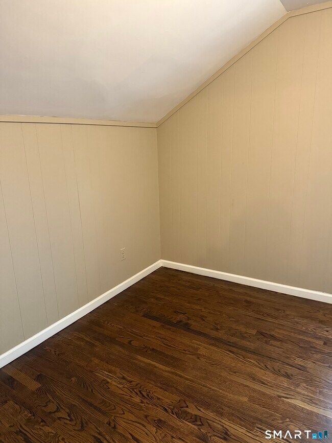 Building Photo - 1566 North Ave