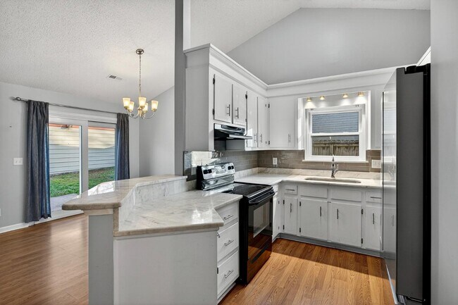 Building Photo - 112 Pipestone Dr