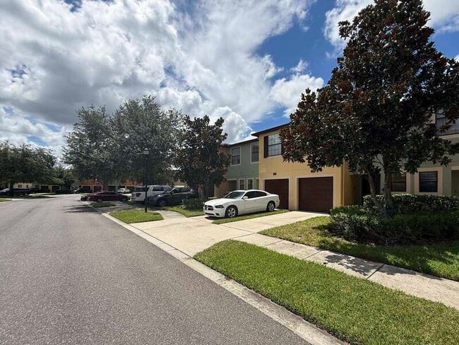 Building Photo - 2516 Oleander Lakes Dr