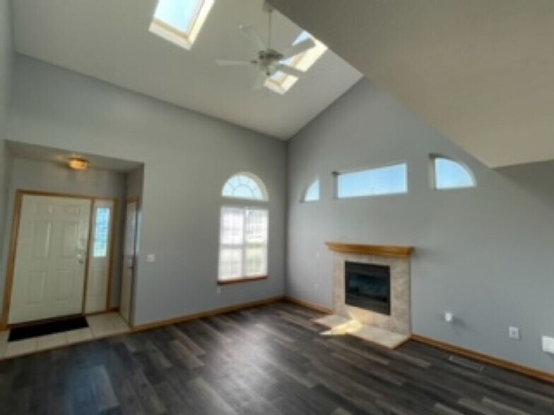 Building Photo - 5307 Chaucer Dr