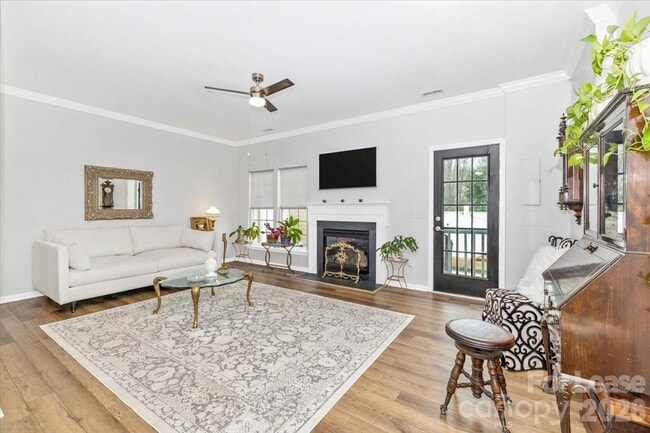 Building Photo - 4100 Christine Ln