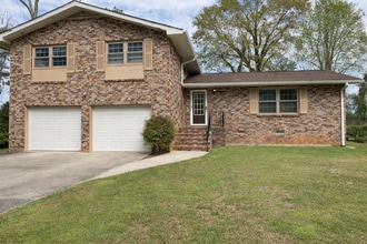 Building Photo - 1290 Teakwood Trail