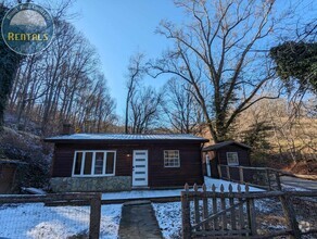 Building Photo - Renovated Cabin In Vilas