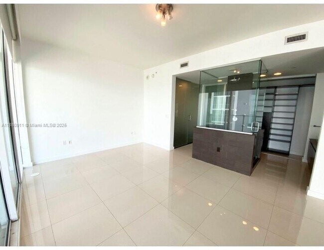 Building Photo - 1040 Biscayne Blvd