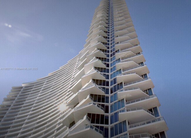 Building Photo - 2020 N Bayshore Dr