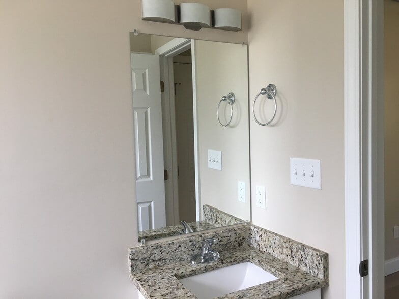 Building Photo - 136 N Audrey Cir NW