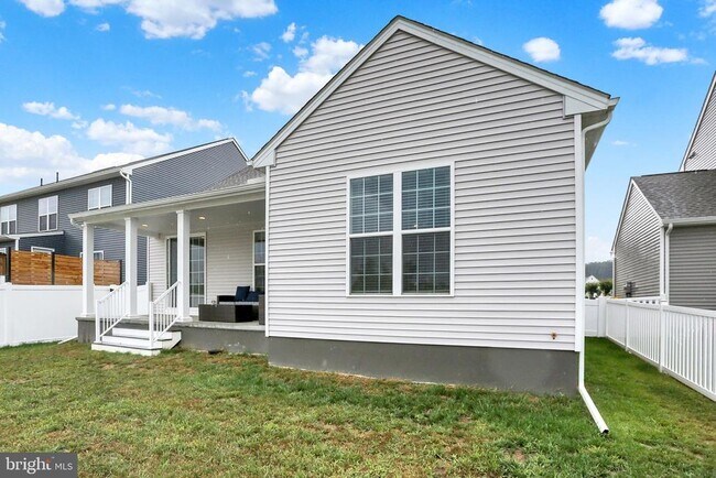 Building Photo - 3113 Bullfinch Ln
