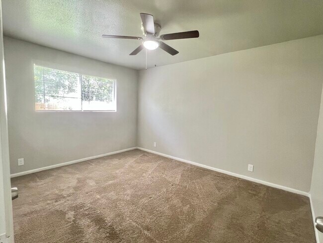 Building Photo - 6702 Tamar Dr