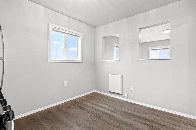 Building Photo - 612 S 18th St