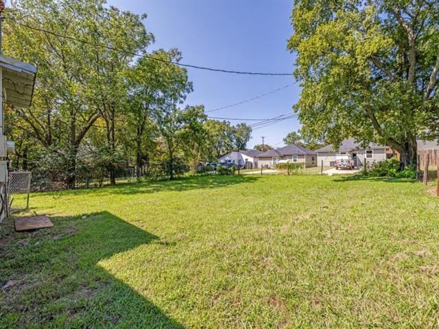 Building Photo - 609 E Monterey St