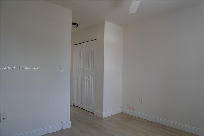 Building Photo - 9132 SW 148th Ct