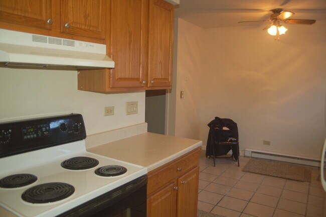 Building Photo - 321 S Jefferson St