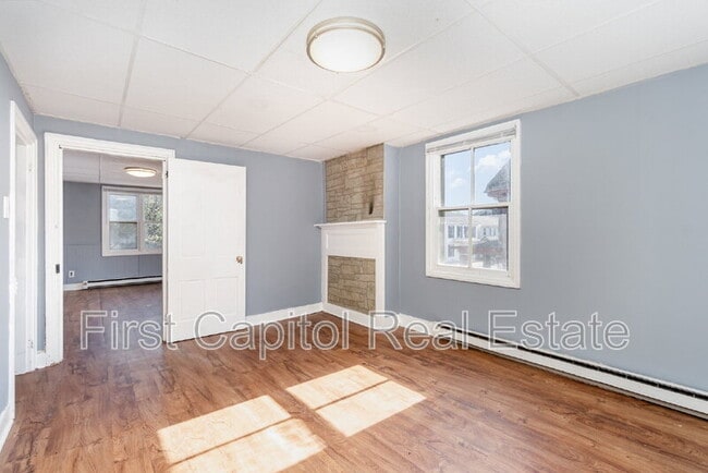 Building Photo - 149 N 2nd St