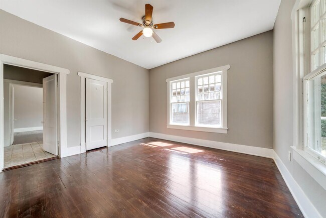 Building Photo - 612 Martinique Ave