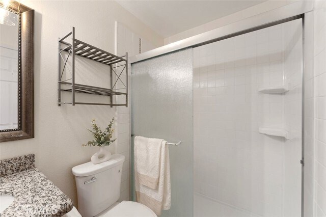 Building Photo - 3036 Knollwood Ave