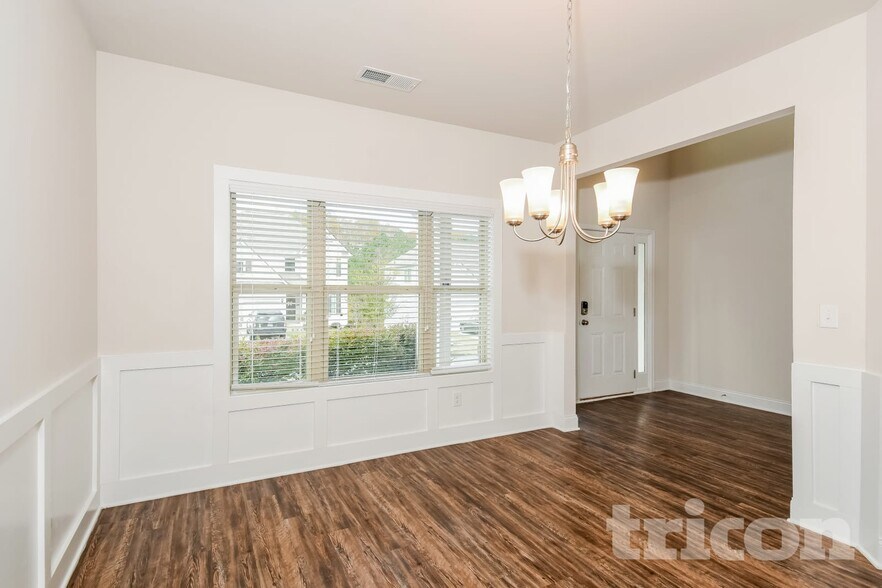 Building Photo - 284 Ireland Ln