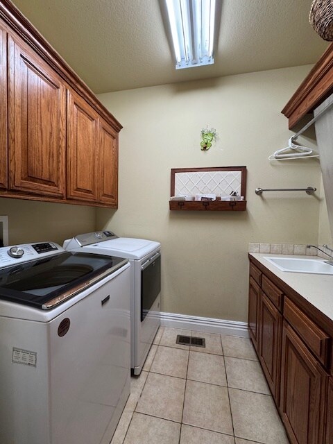 Building Photo - 3906 NE Cadbury Ave